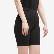 Load image into Gallery viewer, Nike Women's 7" Swoosh Run Shorts (DA1284-010)