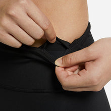 Load image into Gallery viewer, Nike Women's 7" Swoosh Run Shorts (DA1284-010)