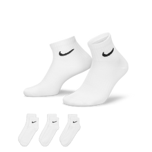 Load image into Gallery viewer, NIKE EVERYDAY LIGHTWEIGHT Training Ankle Socks (3 Pairs)