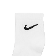 Load image into Gallery viewer, NIKE EVERYDAY LIGHTWEIGHT Training Ankle Socks (3 Pairs)