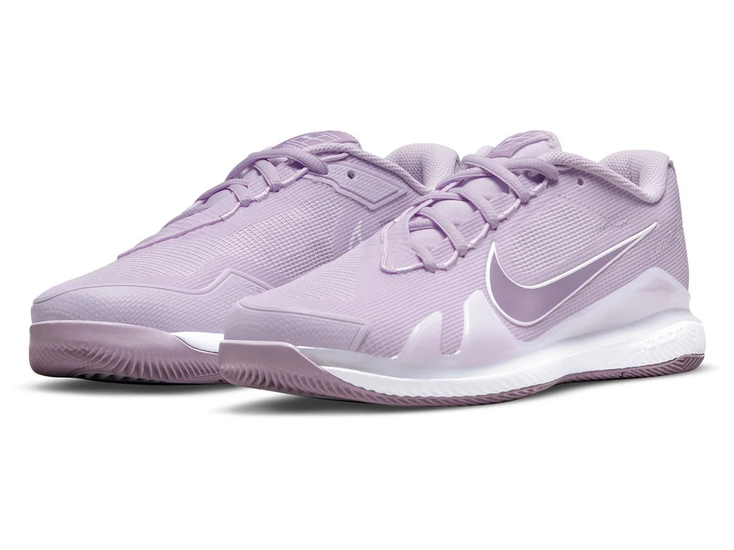 Nike zoom tennis shoes top womens